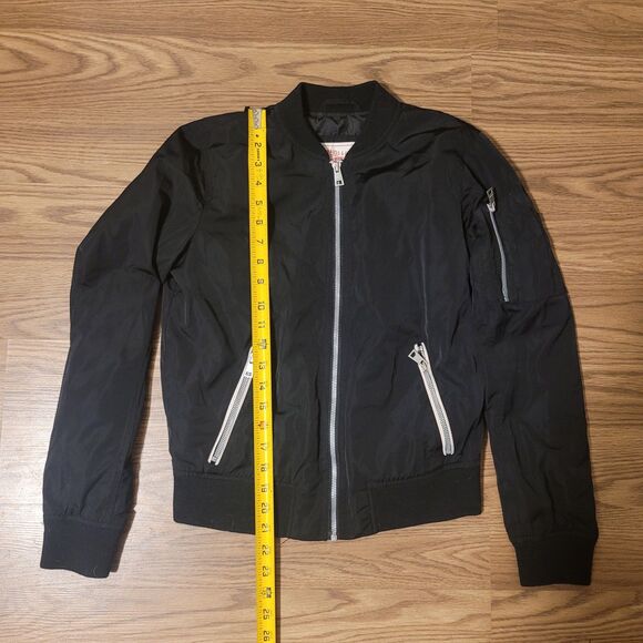 Black Levi's Bomber-Style Windbreaker with Utility Detailing - Picture 5 of 11